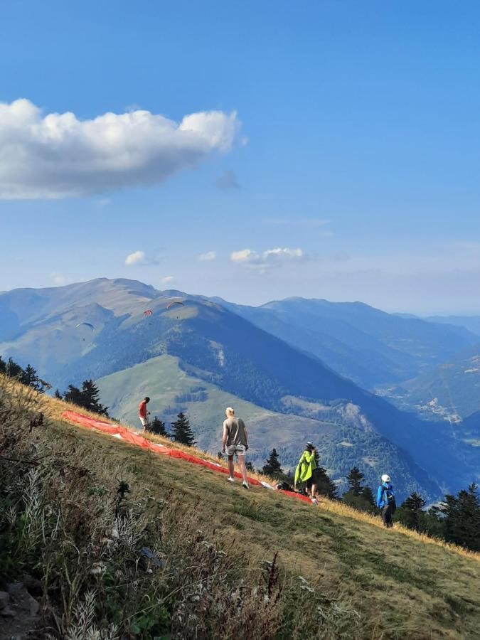 شقة Plein Sud Saint-Aventin المظهر الخارجي الصورة